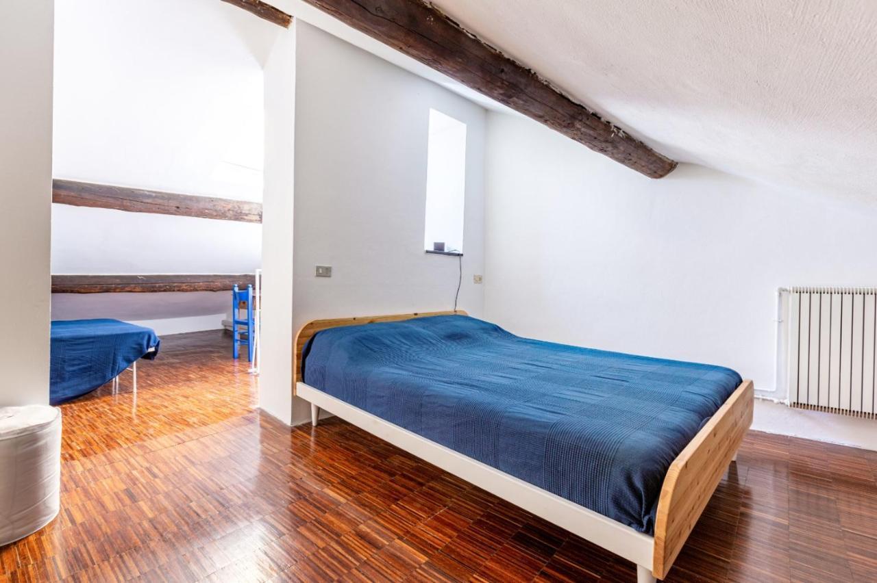 Porta Ticinese colorful apartment! Milano Esterno foto